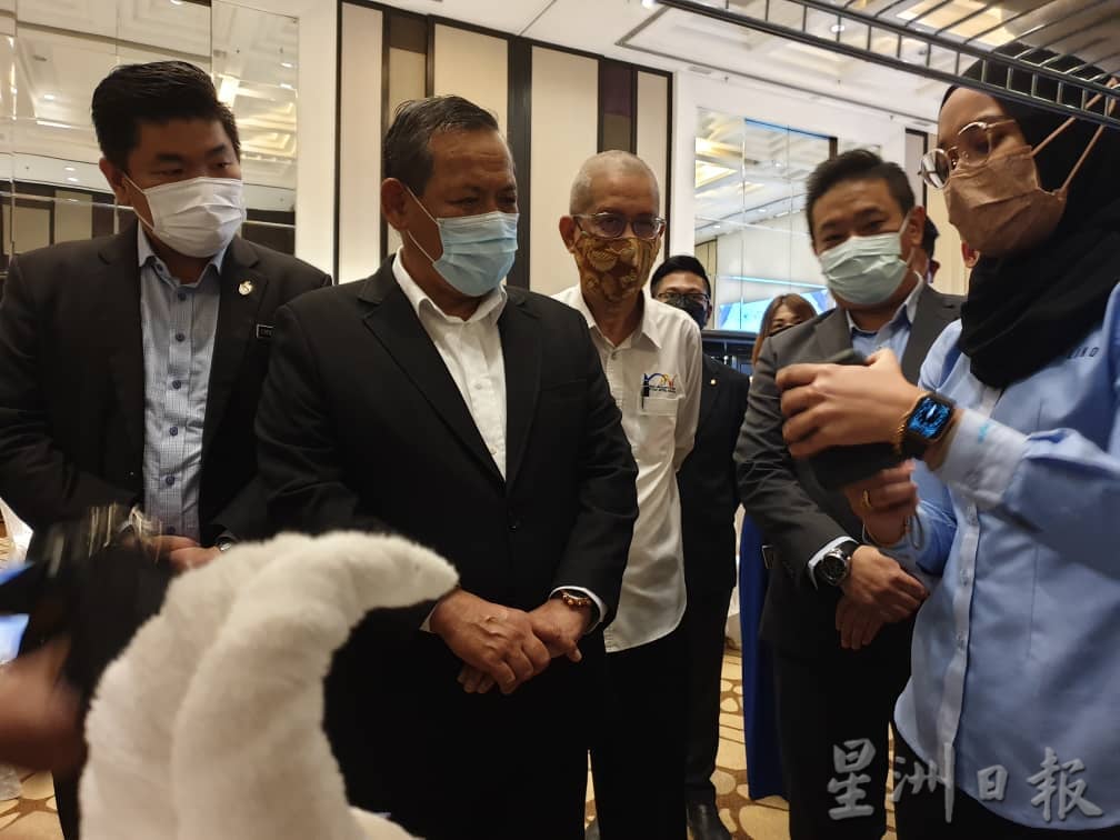 NS2主文/全马新创举,酒店布草置芯片记录用途及防盗