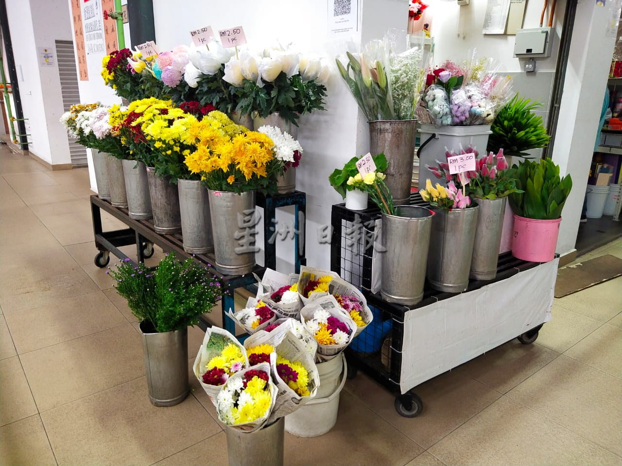 ns芙蓉:花农为减少亏损减产,鲜花市场供不应求、价格飙涨