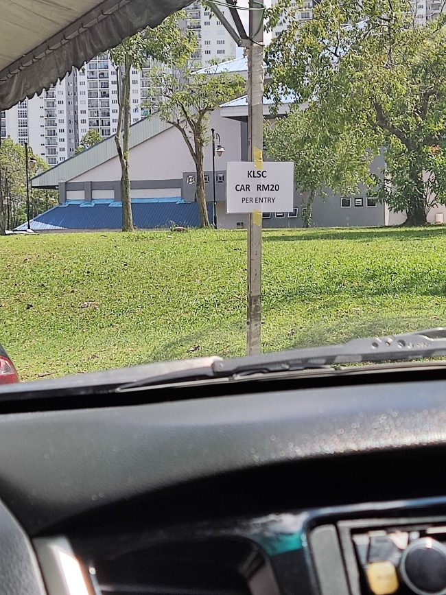 RM2起价到RM20!体育馆停车费被骂翻