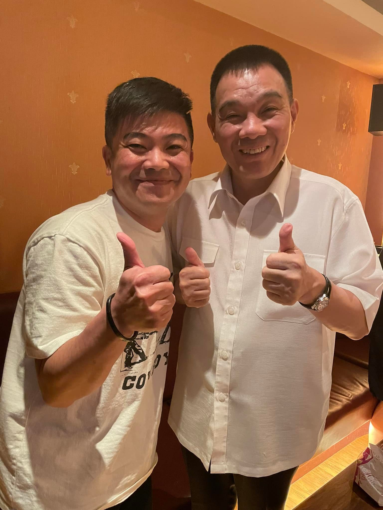 58岁陈雷脱掉帽子  网惊喊：认不出来