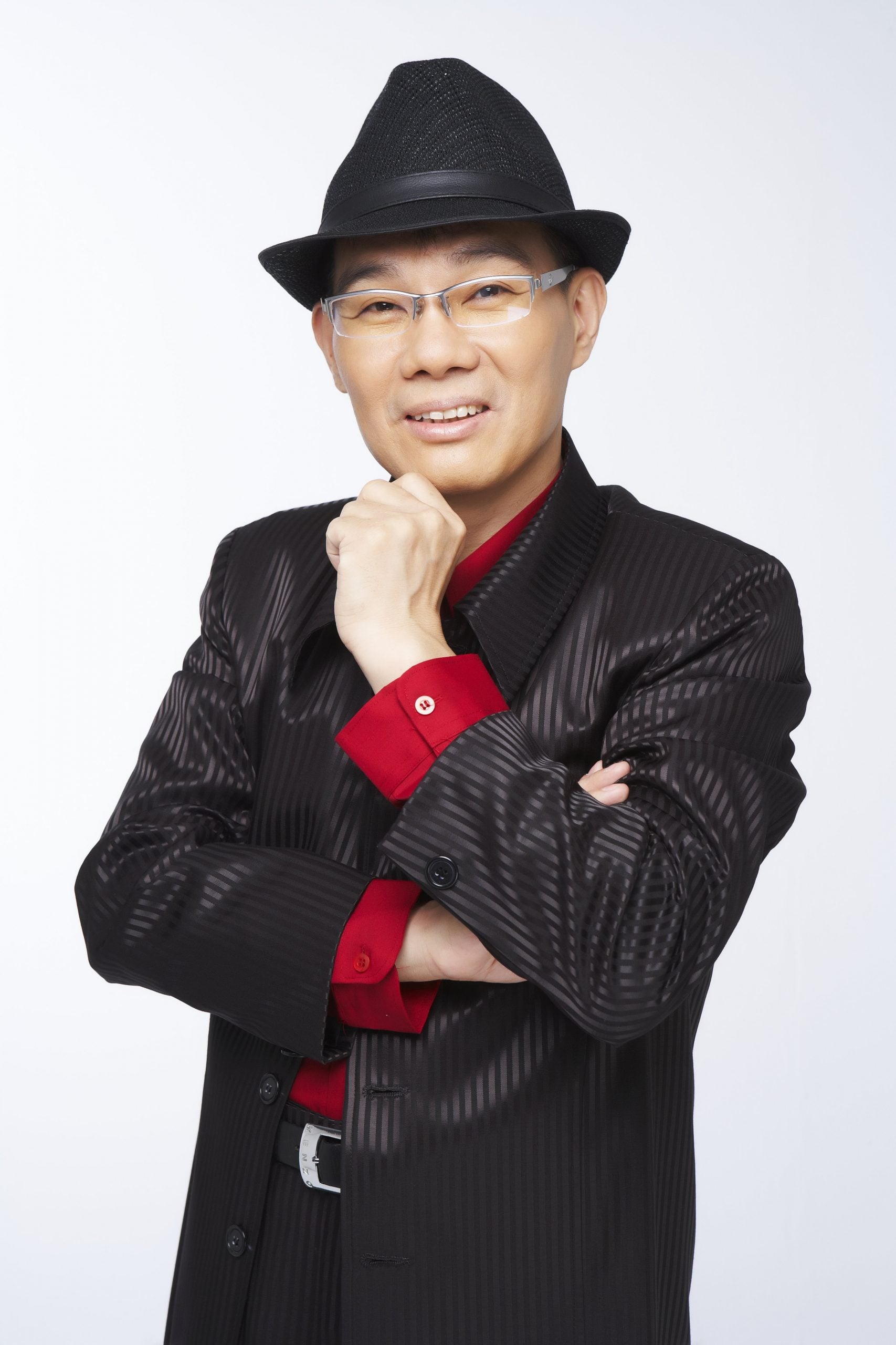 58岁陈雷脱掉帽子  网惊喊：认不出来