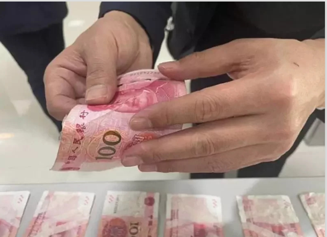 7岁子将近4千现金撕碎母崩溃 银行花2天将逾300张碎片拼好