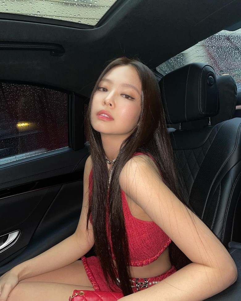 BTS全员开通个人IG账号. V追踪Jennie秒取消