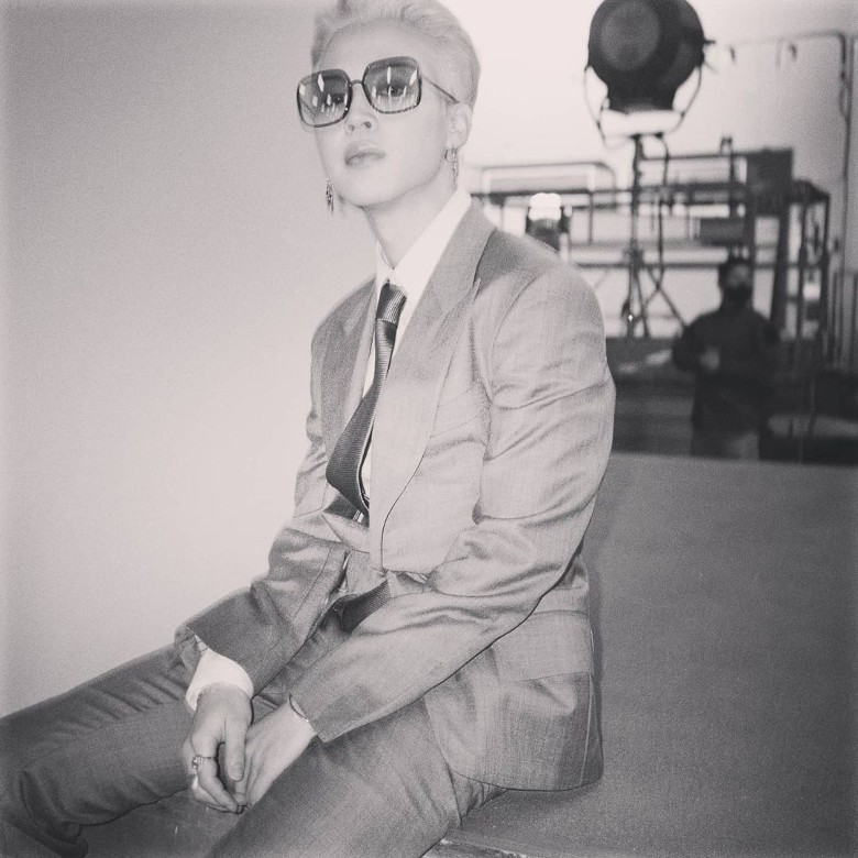 BTS全员开通个人IG账号. V追踪Jennie秒取消