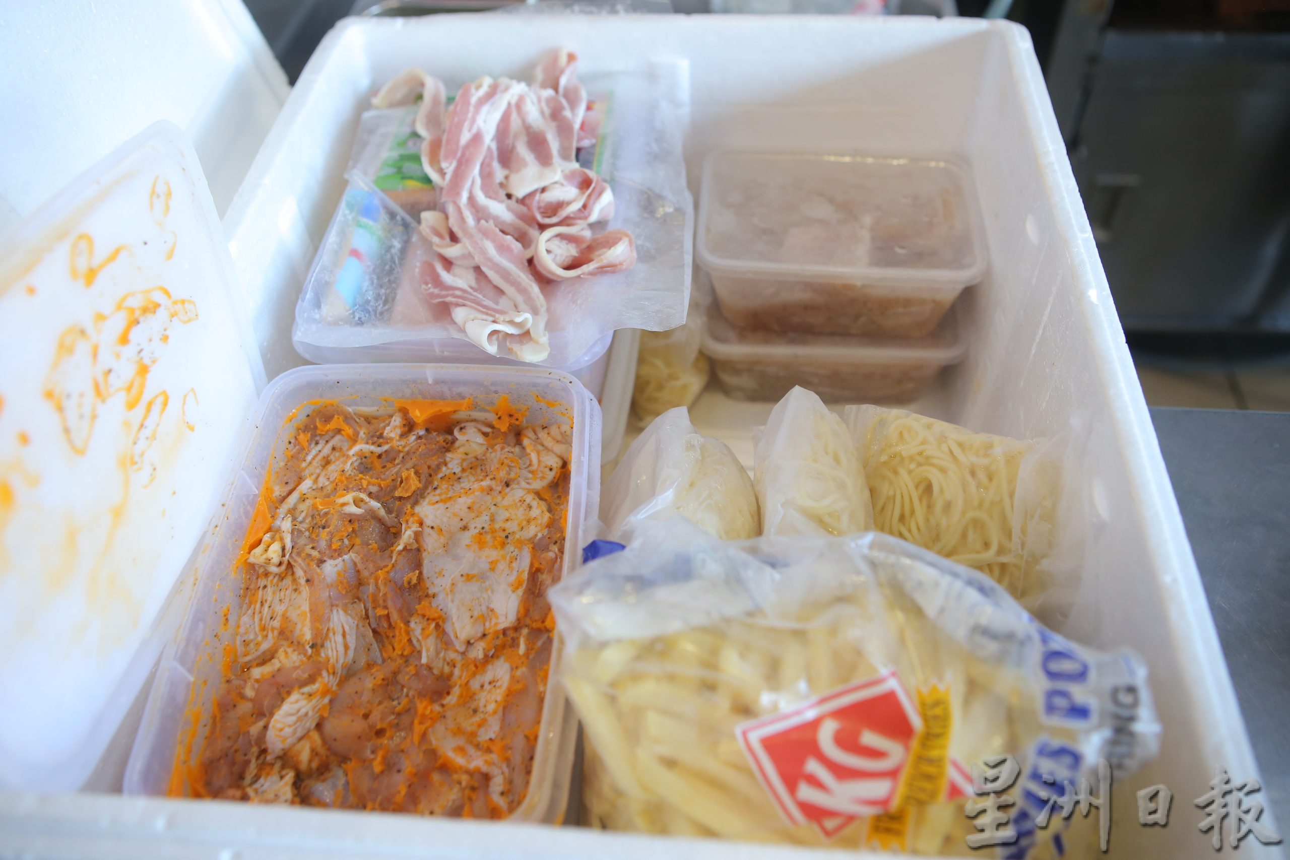 ★12月12日刊登/大霹雳封底主文/【人气美食】/山仔扒饭西餐