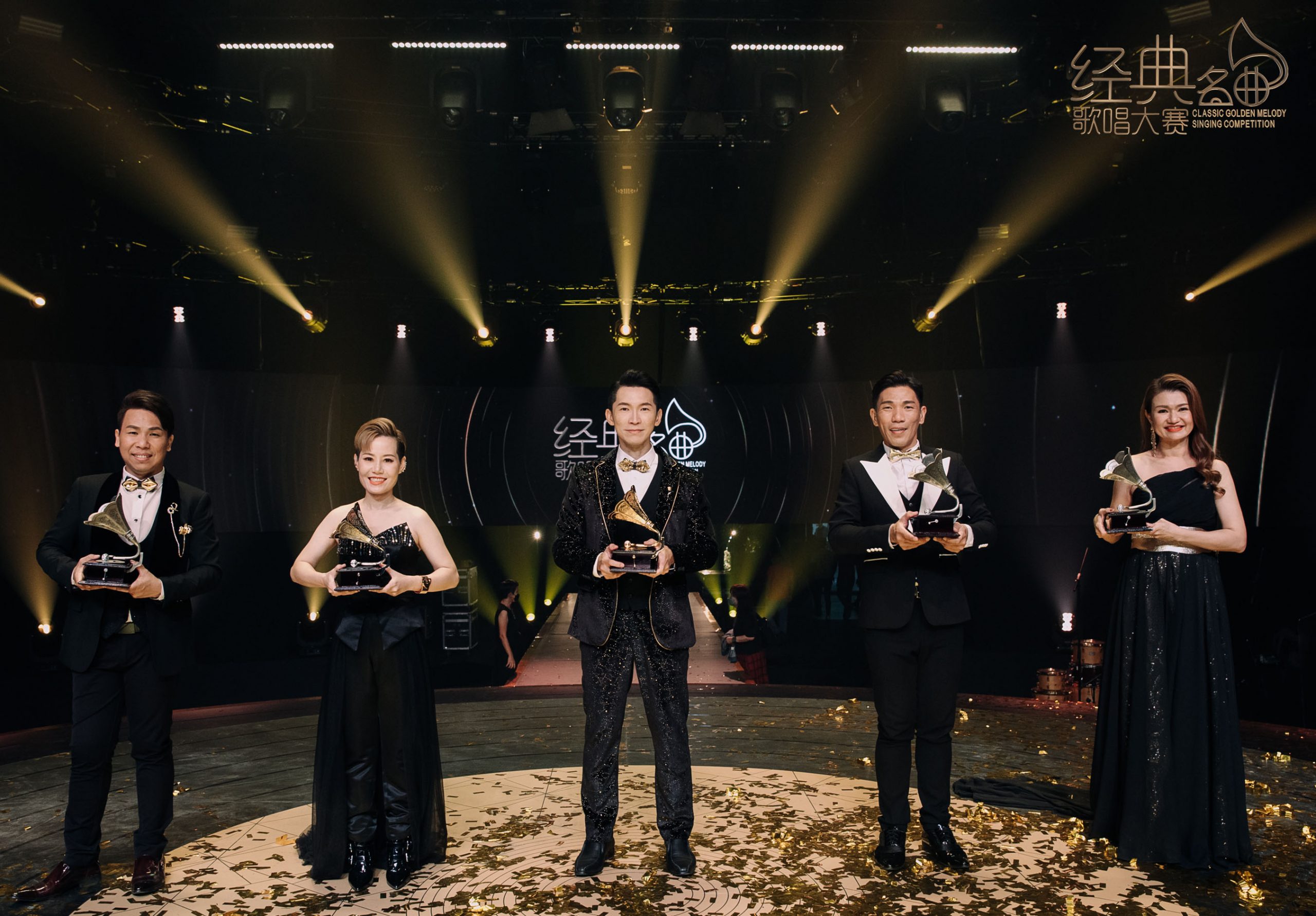 《Astro经典名曲》总决赛 郑综宪成双料冠军