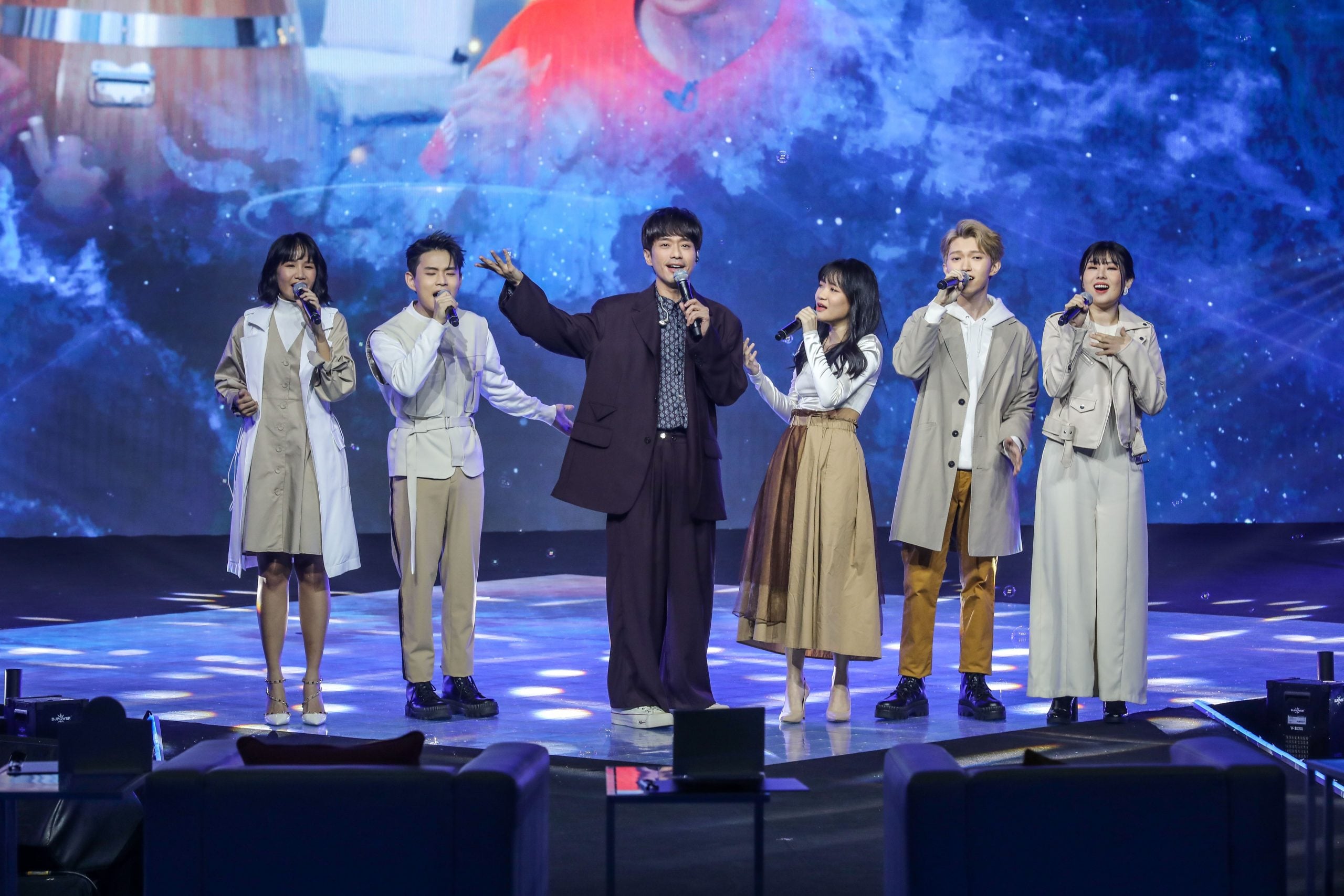 《心动好声音》夺冠    萧洳晶哭谢林宇中