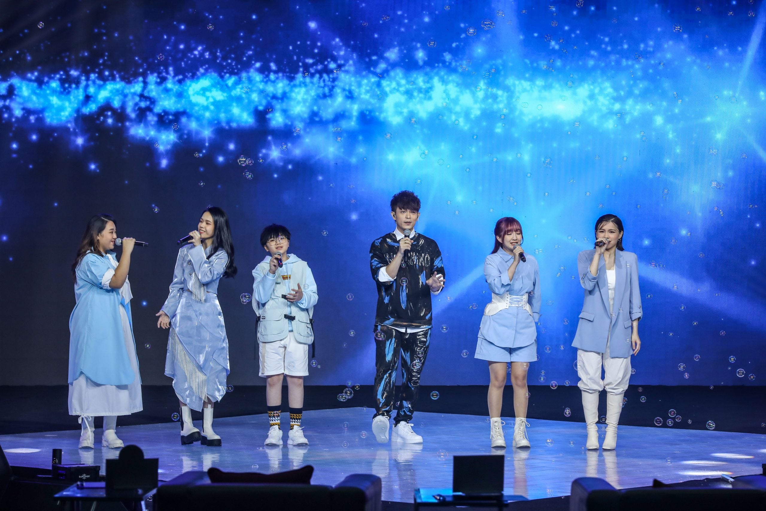 《心动好声音》夺冠    萧洳晶哭谢林宇中