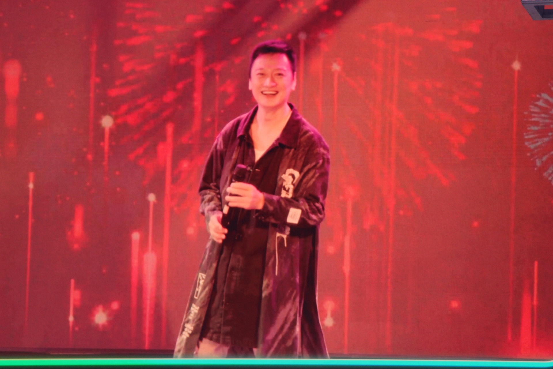 《欢乐满东华2021》|李思捷模仿四大天王 嘴形不对被质疑假唱