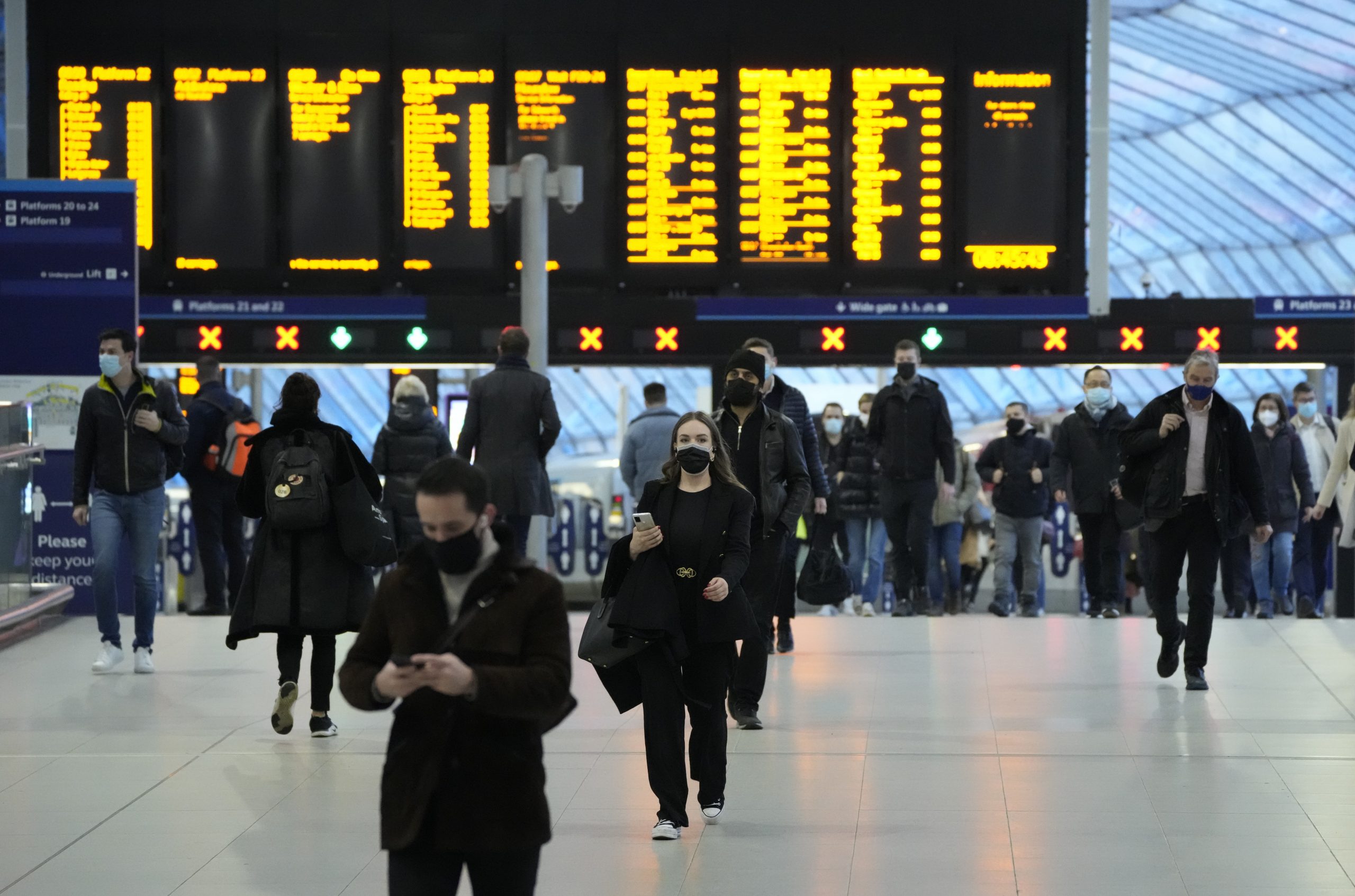 世卫：Omicron在77国家地区现踪 疫情数周后达顶峰