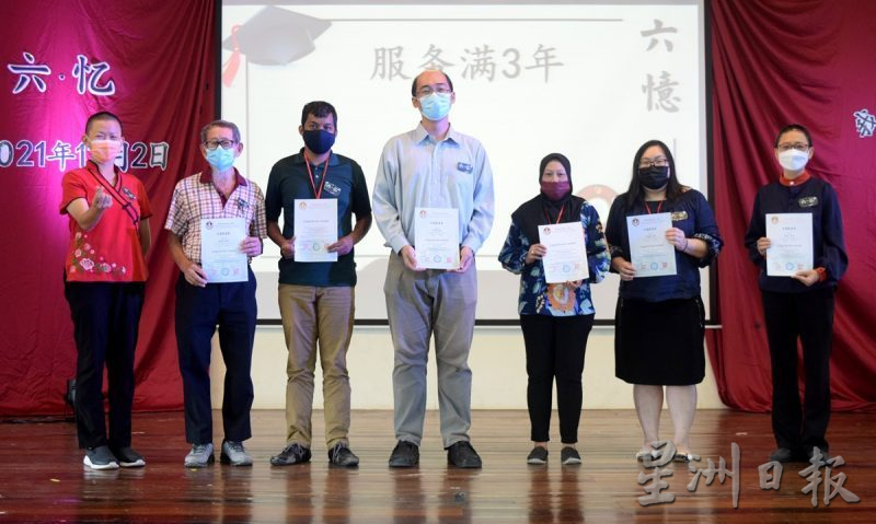 东:吉兰丹中华独中高中第32届、初中第35届“六·忆”毕业典礼暨休业仪式。