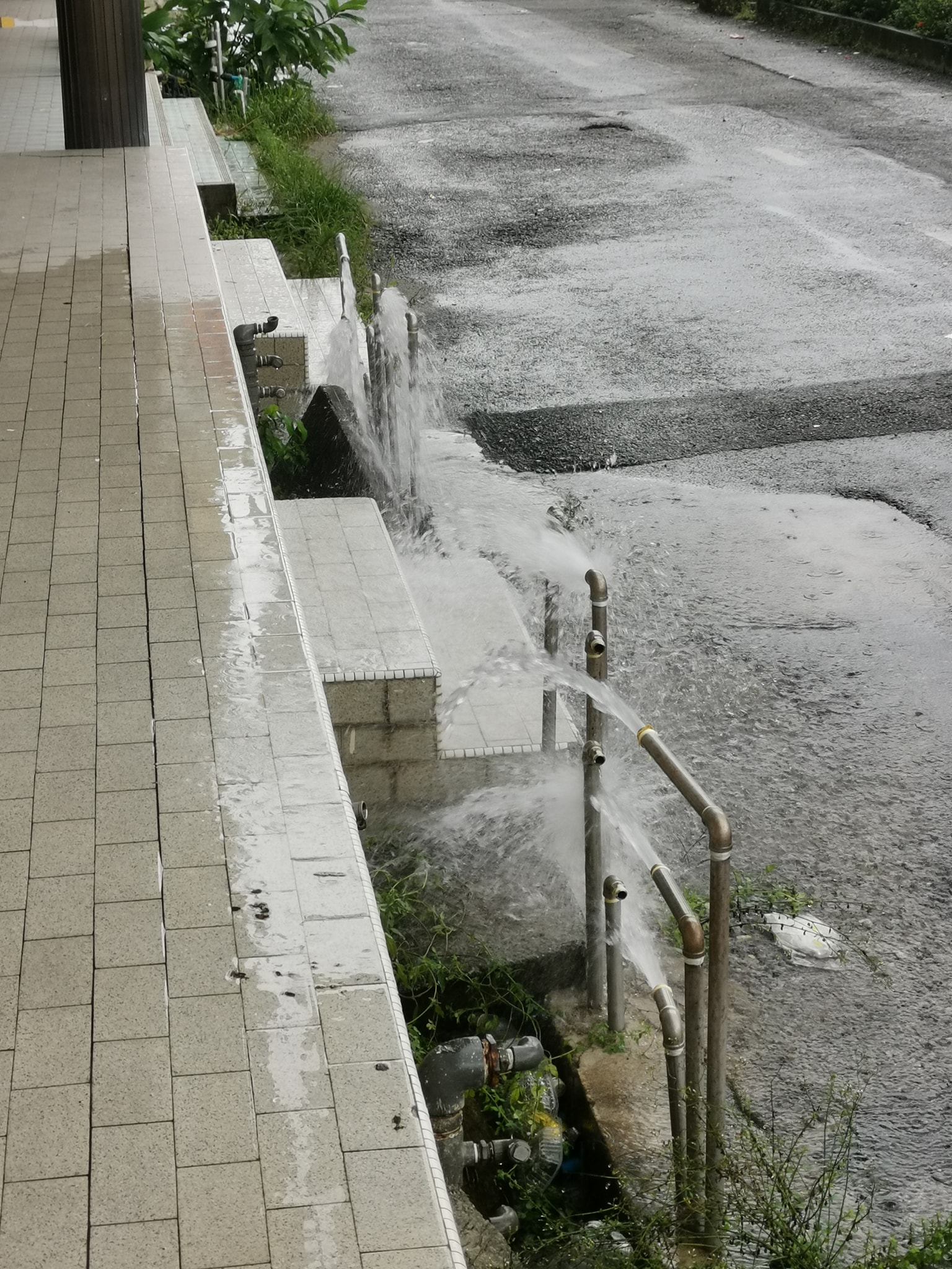 东:哥打峇鲁市议员林光生披露,单单昨天一天,哥本苏丹路就有17个水表被偷。