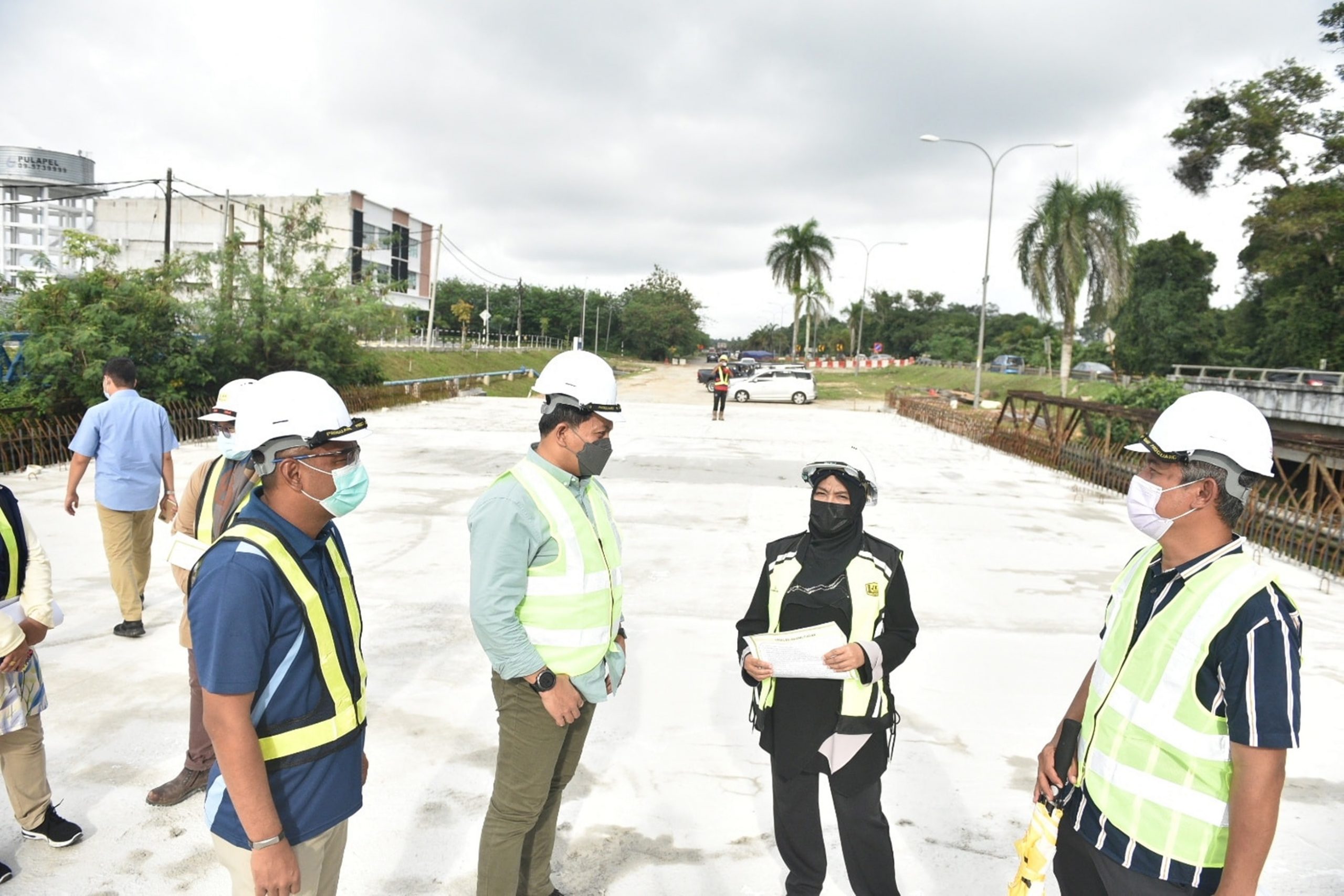 东:甘孟路双溪勿刹桥料明年4月竣工。