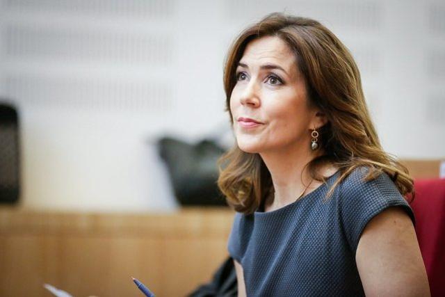 丹麦平民王妃感染新冠！正在王宫接受隔离治疗