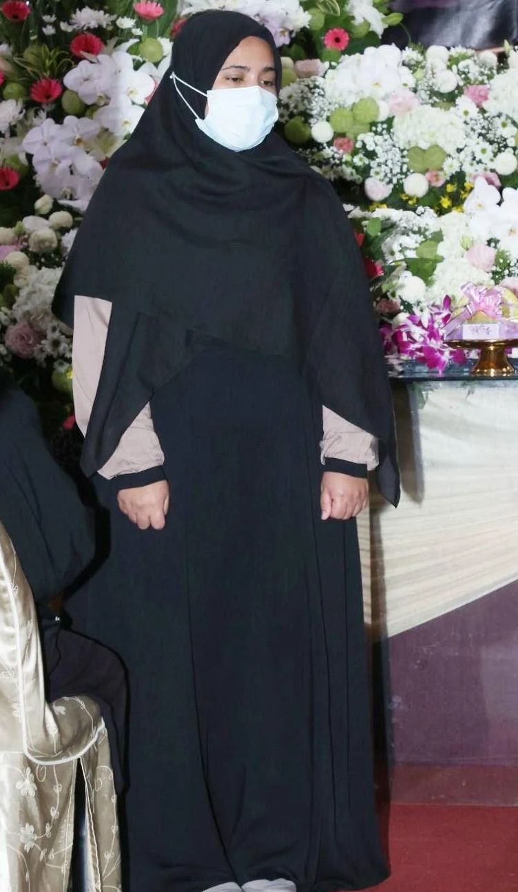 二弟灵堂质疑遗产分配 陈松勇看护:8年都没见过