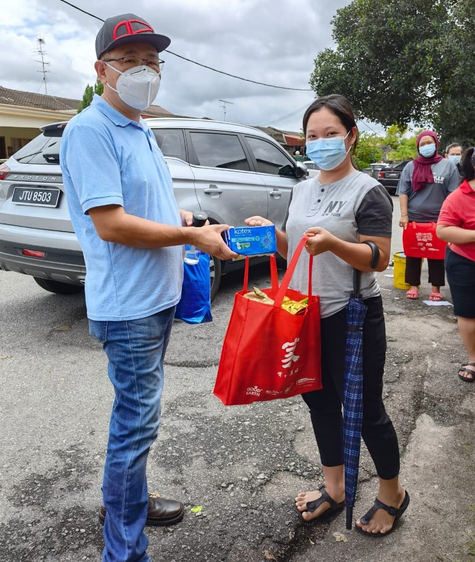 交大都会:有故事的人(12月28日刊登):吴祝光男儿身创单亲妈妈协会,为弱势妇女提供帮助