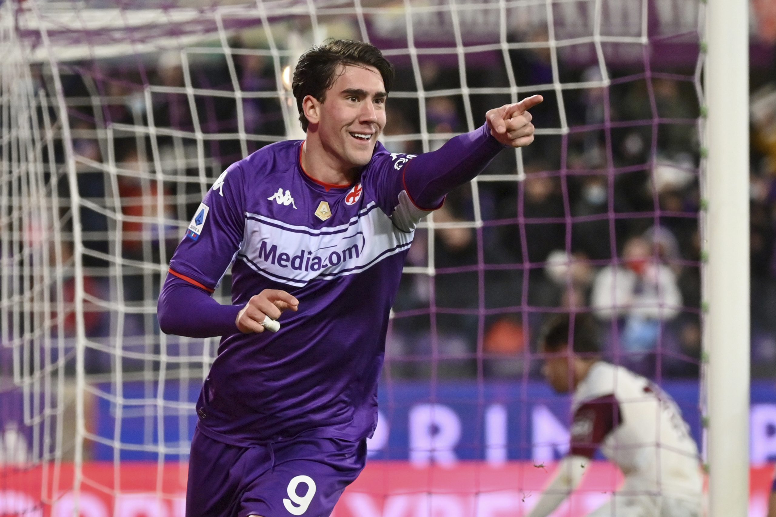 伊布补时凌空钩射救主 米兰客平乌鸡