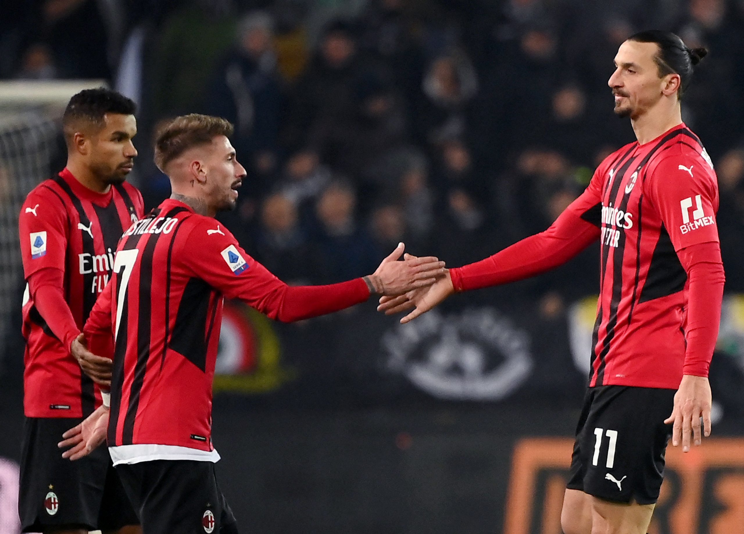 伊布补时凌空钩射救主 米兰客平乌鸡