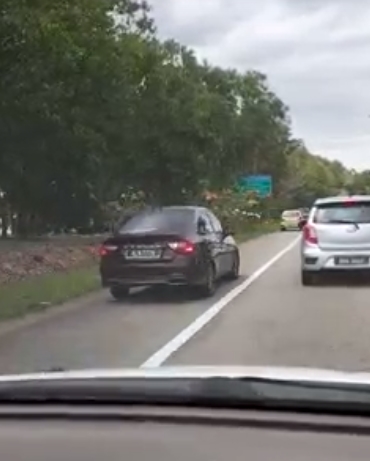 供星洲网：警方调查滥用紧急通道视频，鉴定10辆违规车主身份，促主动自首