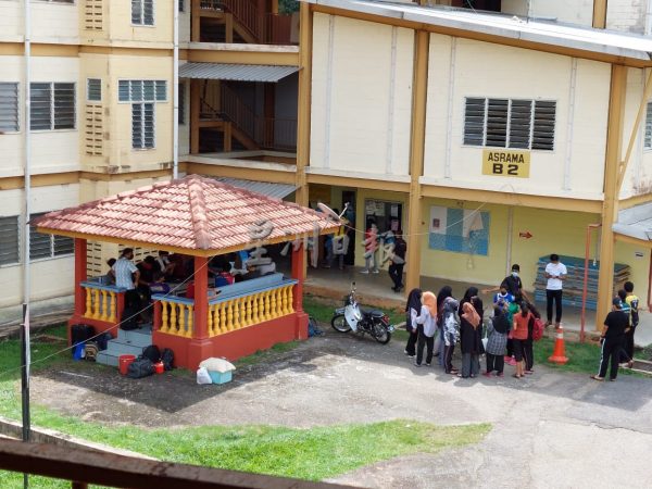 供fb/森州庇朥大学预科班再沦陷爆感染群,至少数十人确诊