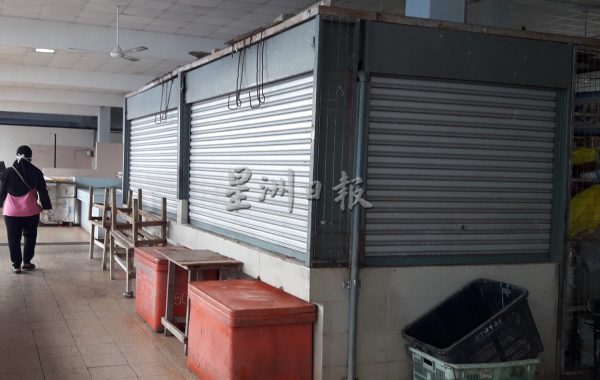 供FB/“滥用”档口不营业 转租 雇外劳等,芙市政厅将取消执照 收回档口