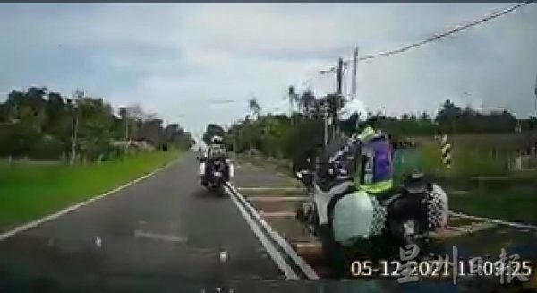 供FB/不是交警,别乱“开路”!再有摩托车队擅开路,引警关注