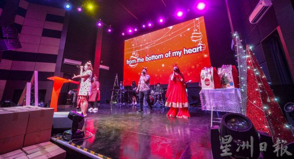 供FB/吴清贵:真爱是不分肤色种族的去援助他人