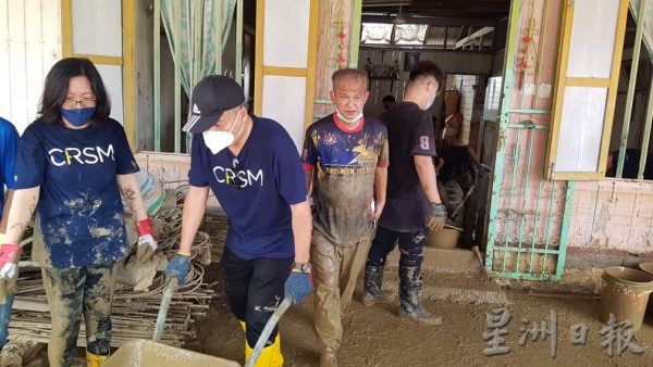 供FB／森马华志工团60人圣诞节赴知知港灾区，助灾黎清理家园