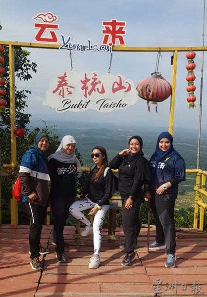 供fb/泰梳山云海太惊艳,退休摄影业者觉得值推广