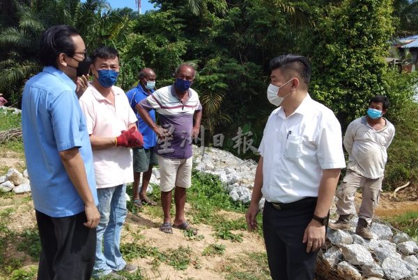 供FB/耗10万兴建河堤 塌了又塌,朱建华怒斥:根本是豆腐渣工程