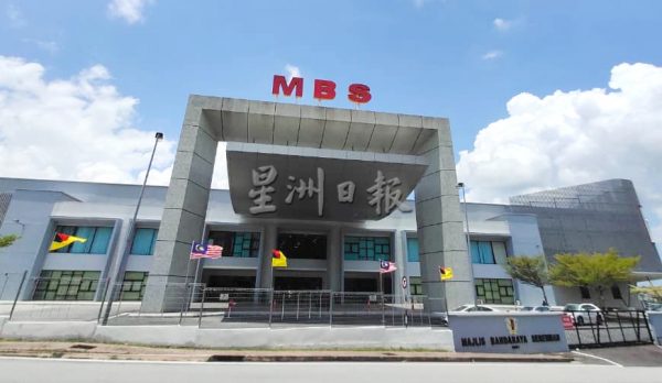 供FB/芙市政厅1289人可获特别辅助金,明年3月前未接种疫苗无法享有