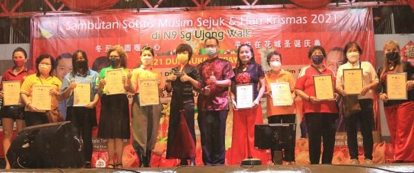 供FB／陈丽群申请50万拨款建高架型遮棚，让文化街商民不再为雨天困扰