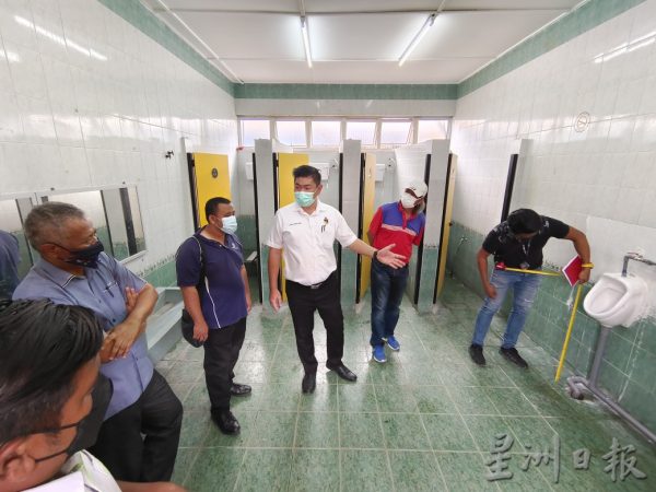 供fb：波市议会耗20万提升芦骨巴刹，遭讽“20万做出奇葩设计！”