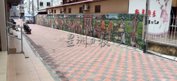 供fb:淡边绘制16幅大型壁画,成为民众游客打卡景点