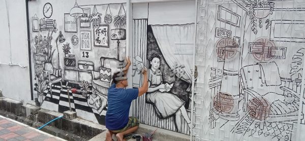 供fb:淡边绘制16幅大型壁画,成为民众游客打卡景点