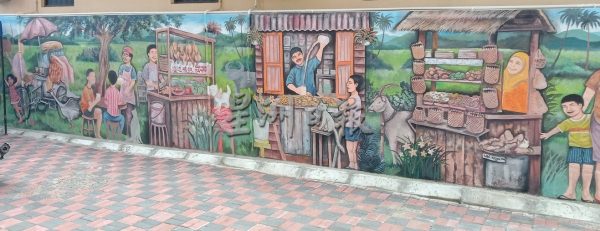 供fb:淡边绘制16幅大型壁画,成为民众游客打卡景点