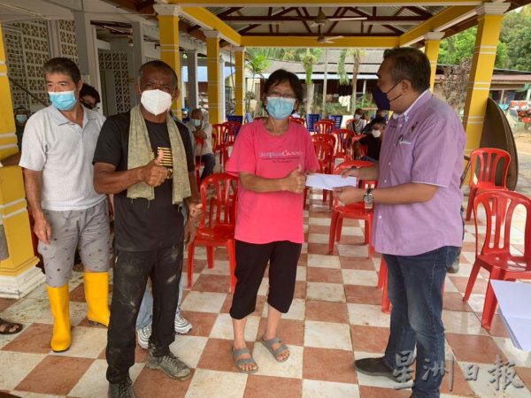 供fb:陆兆福:真纳州选区有70%灾户已获援助金