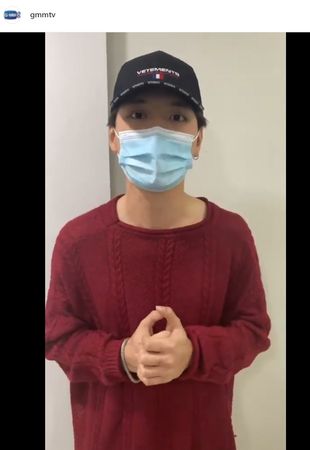 保时捷翻180度轮朝天 泰星Krist爬出车画面曝光