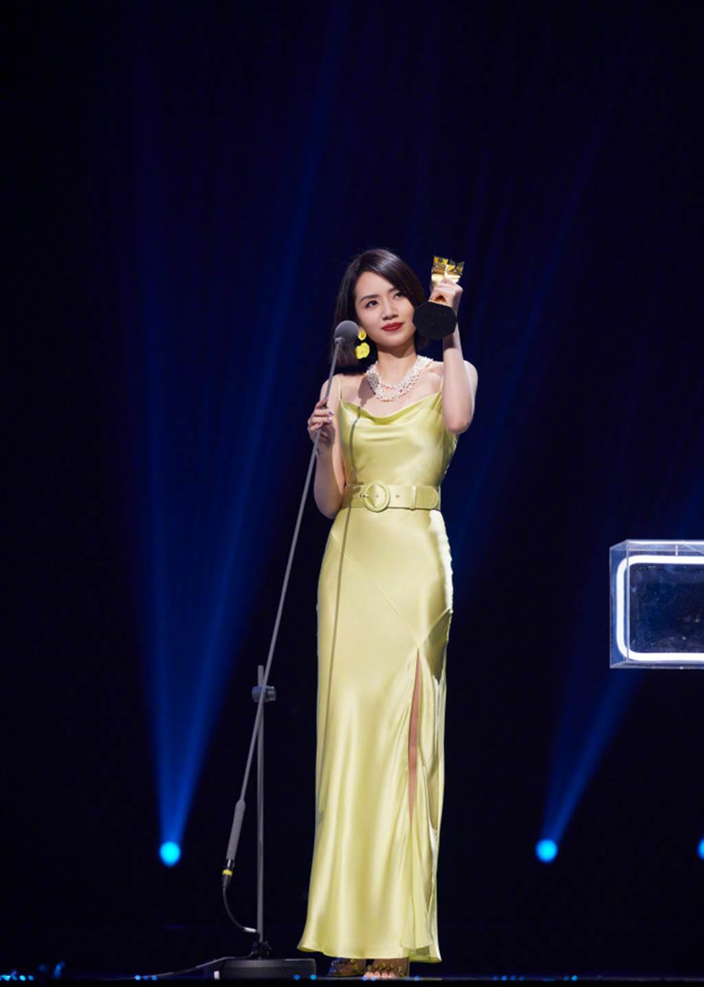 公然对女歌手开黄腔 薛之谦引众怒被骂爆