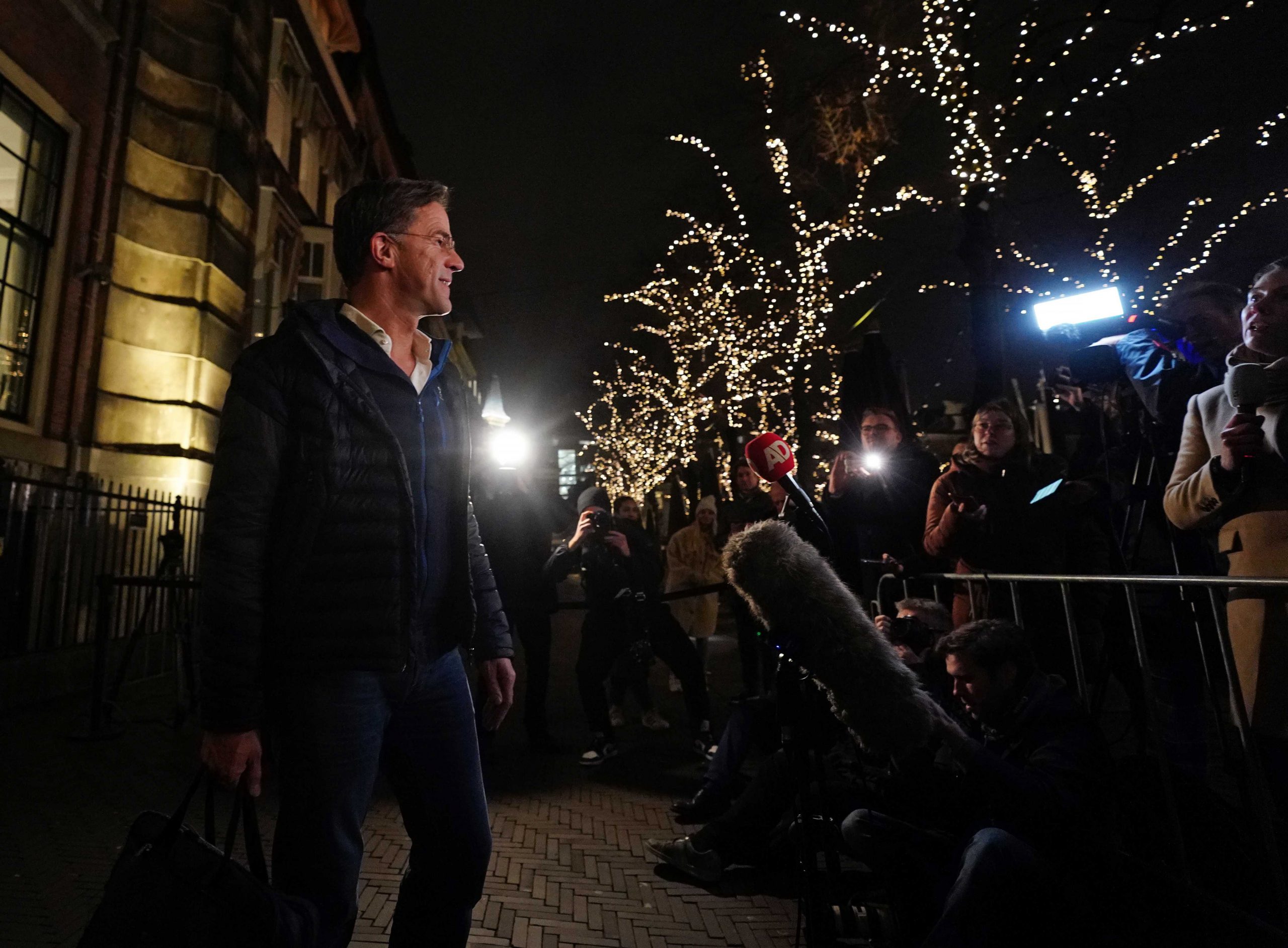 创纪录 荷兰选举9个月后终达成组阁协议