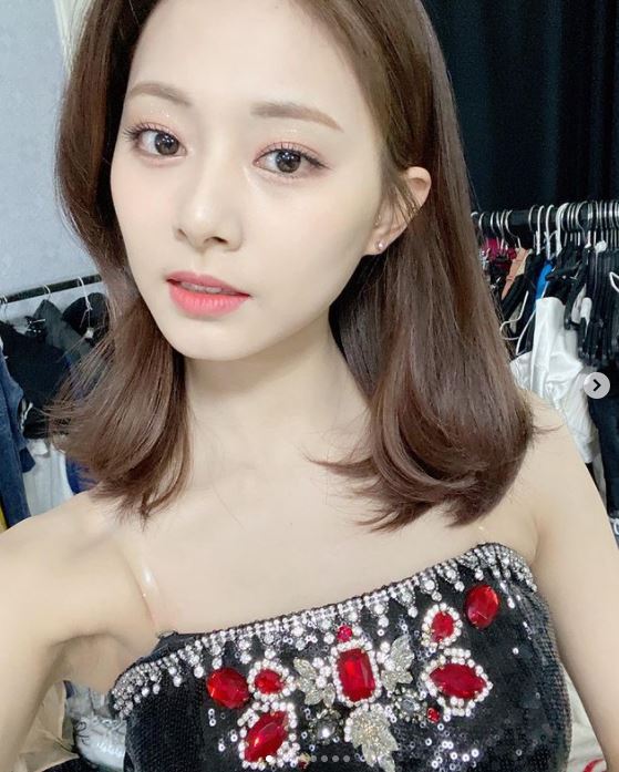 剪掉6年招牌长发 TWICE子瑜秒登推特热搜