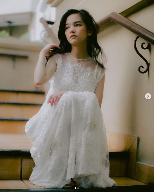 印尼最美法官一张照片圈粉万人