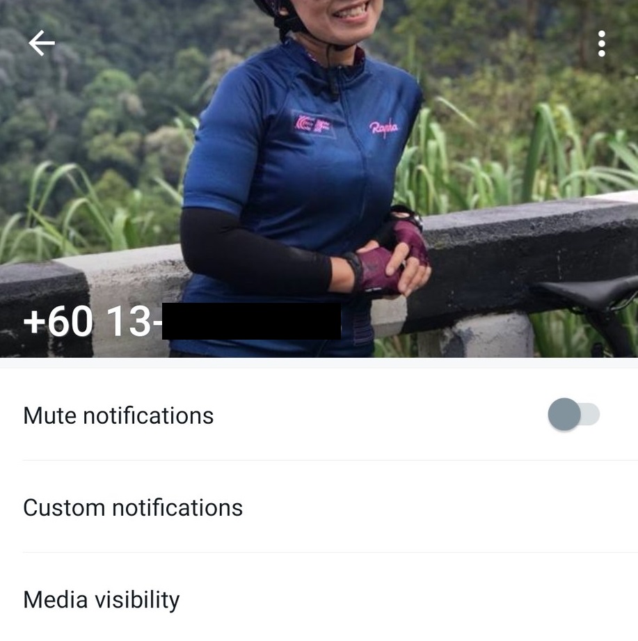 又有人扮OKU！这次是为了上厕所