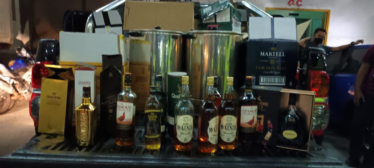 取代///冼都警方破获膺制洋酒及逃税啤酒集团