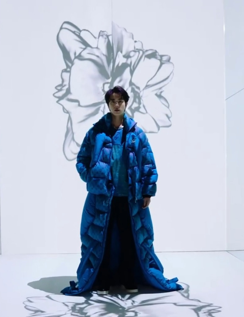 名牌羽绒衣被批像“菜虫”  Jin@BTS一穿全网改口