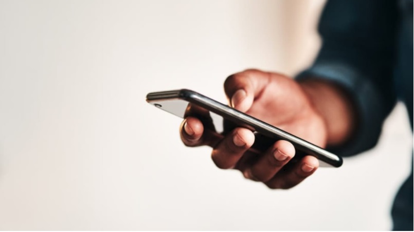 吵架后不满被拉黑威逼女友对话 男子竟转发爱爱视频给表亲要胁