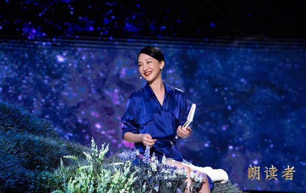 周迅谈“演15岁少女”被酸爆！ 爆粗认了曾有整容念头