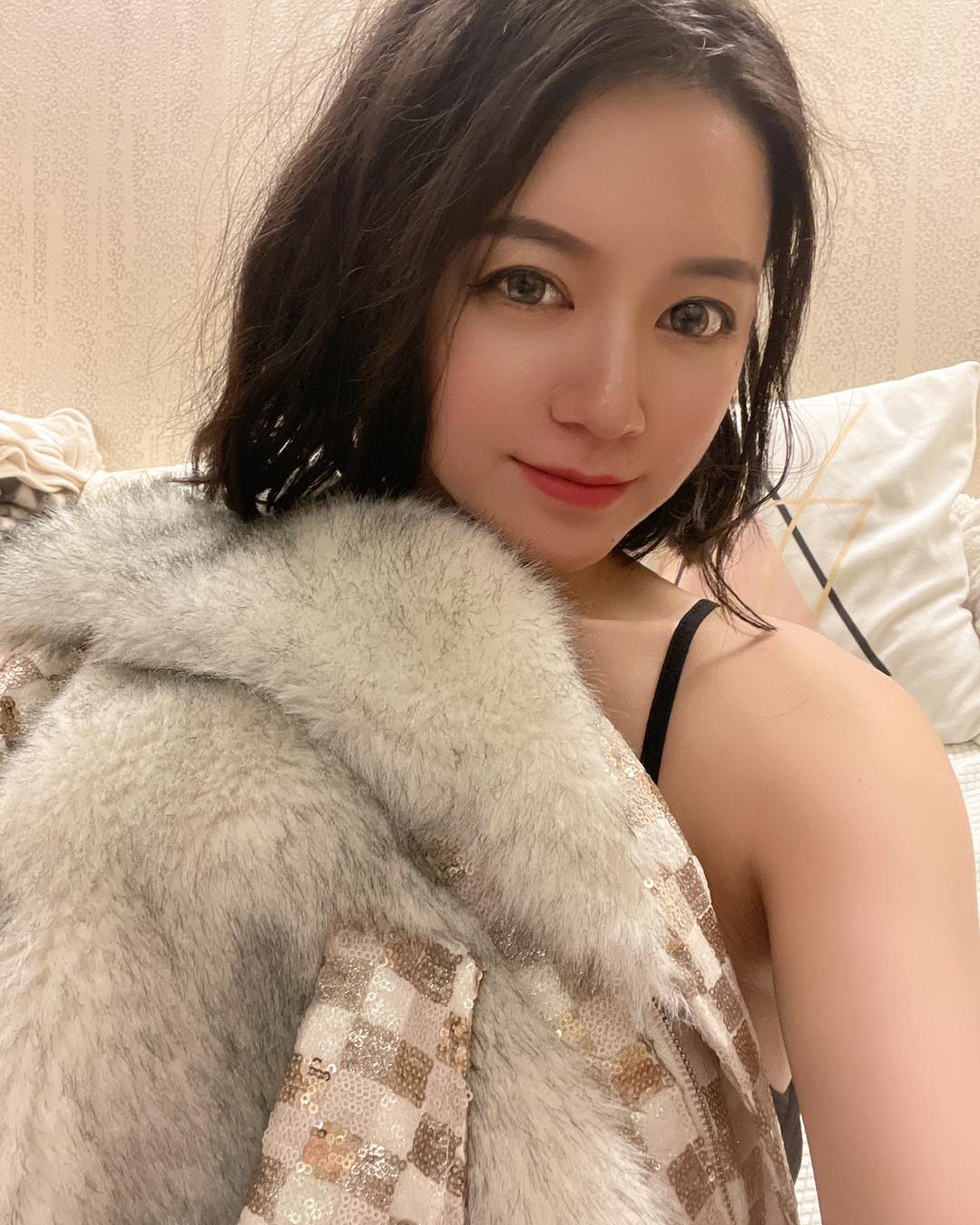  和信交往误背小三骂名！ 李妍瑾气到开谯