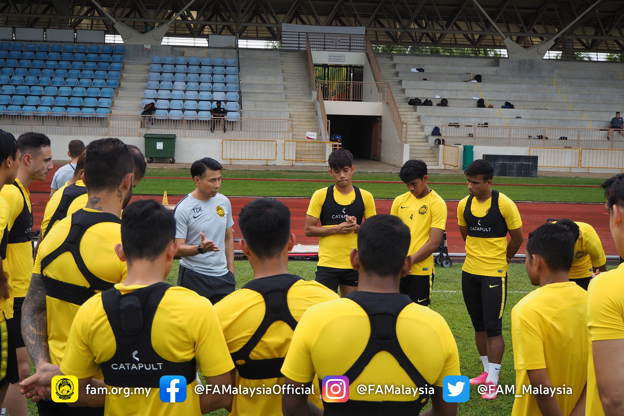 国足检讨兵败铃木杯 马足总愿负全责