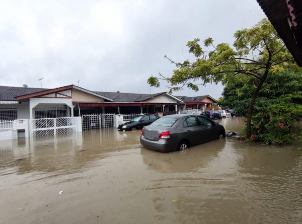 图辑/巴生世纪大水灾来得太突然 居民纷纷措手不及